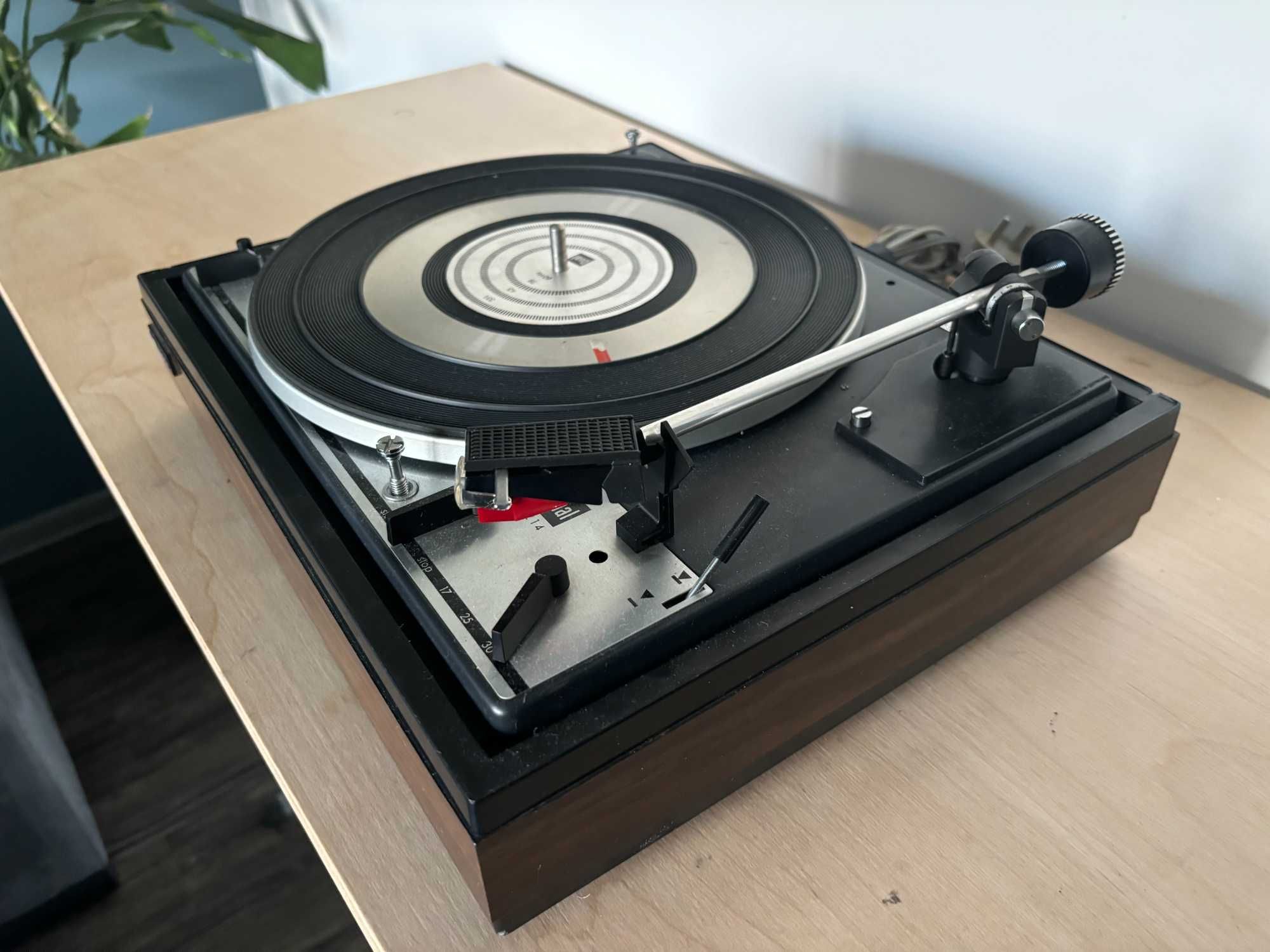 Gramofon Dual 1214
