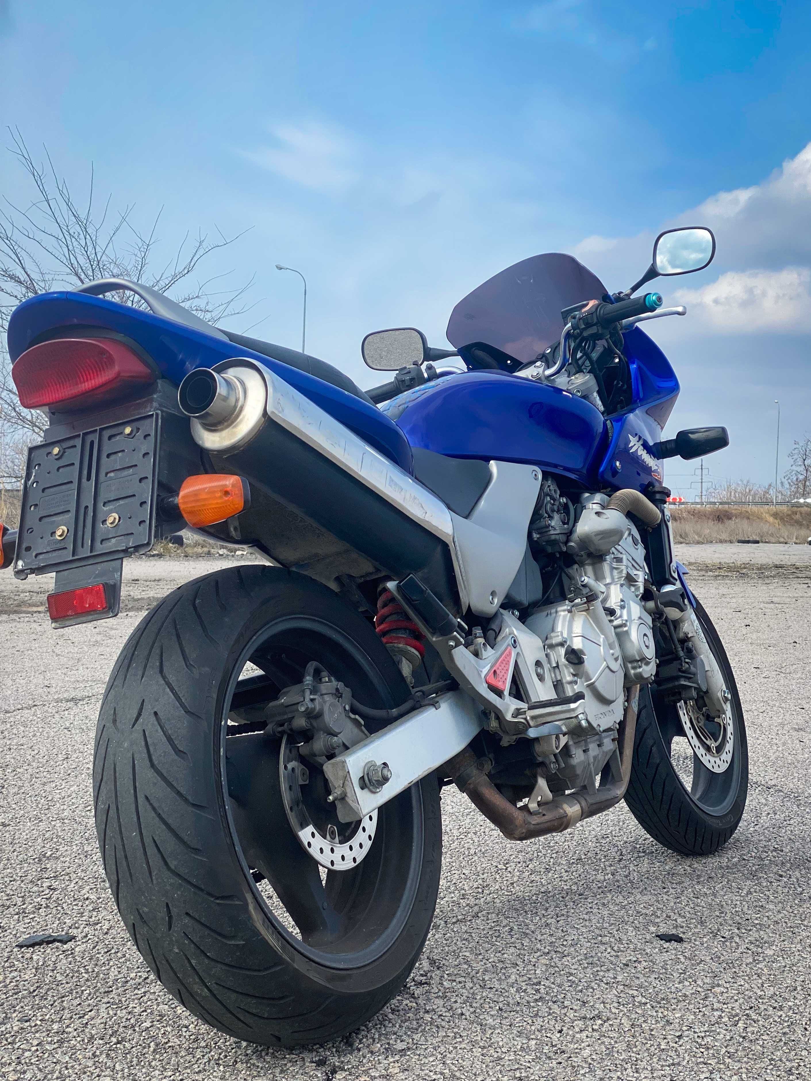 Продам Honda CB600F