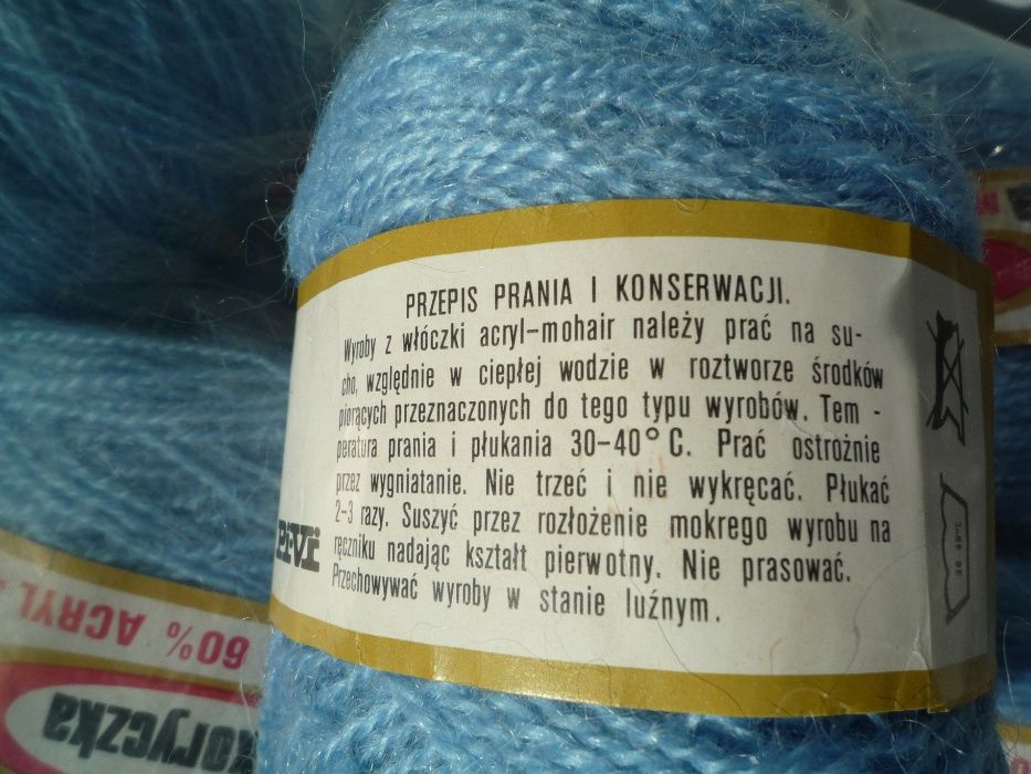 włóczka 60% MOHER MOHAIR 40% akryl KOKORYCZKA jasnoniebieska