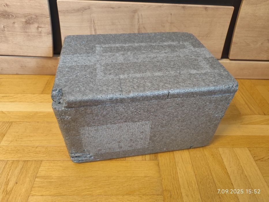 Styrobox pojemnik styropianowy izotermiczny 37x28x20cm + 3 wkłady