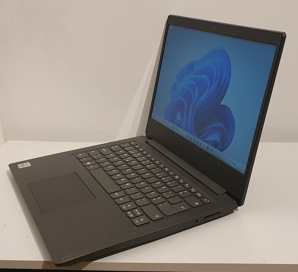 Lenovo v14-iil i5-10th Gen óptimo estado