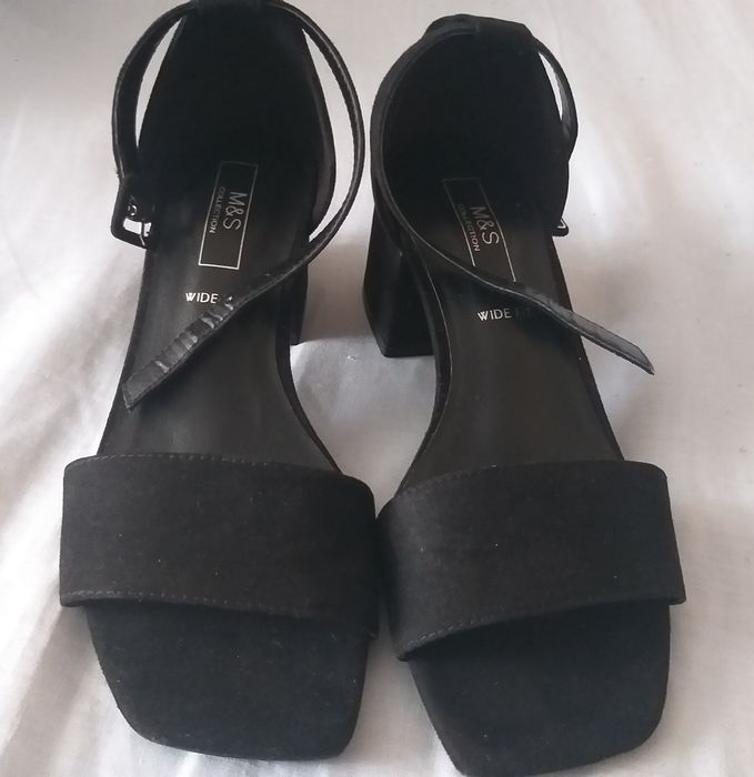 Женские босоножки 38 размер