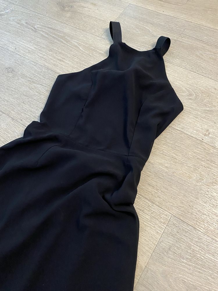 Довга чорна сукня з відкритою спиною missguided