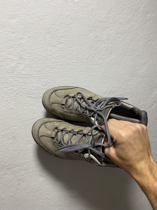 Трекінгові кросівки Lowa Gore-tex