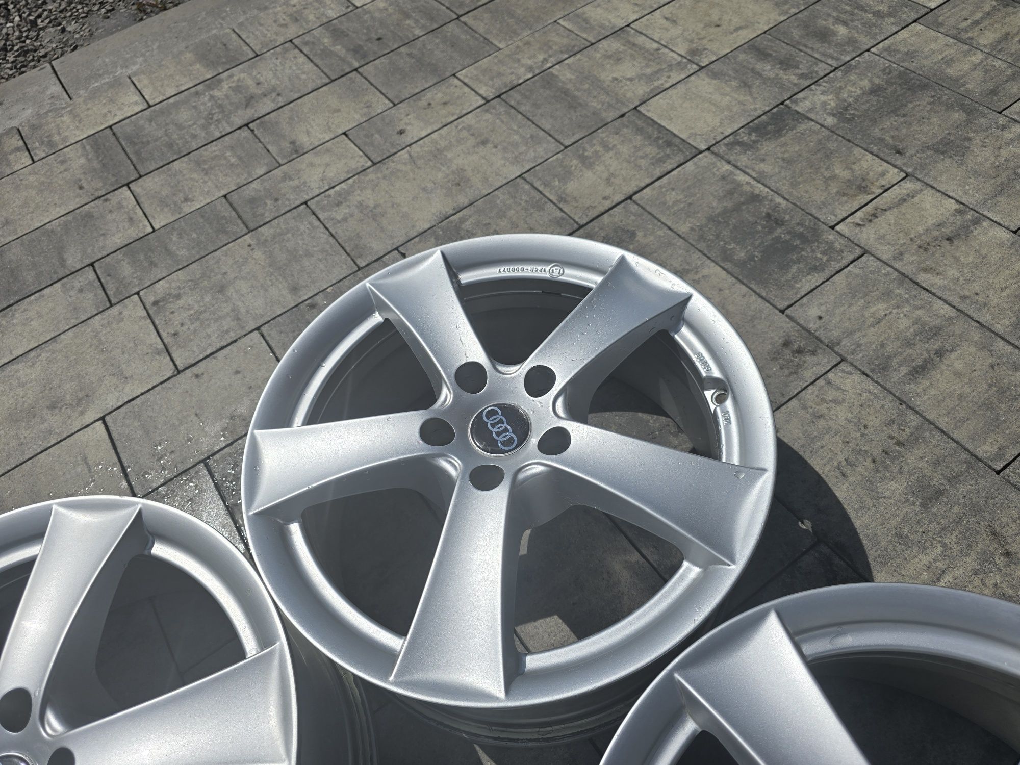 Felgi  17" 5x112 ET27 Audi A4 B8 B7 B6 A6 C5 C6 Q5 Q3 A5 VW Passat