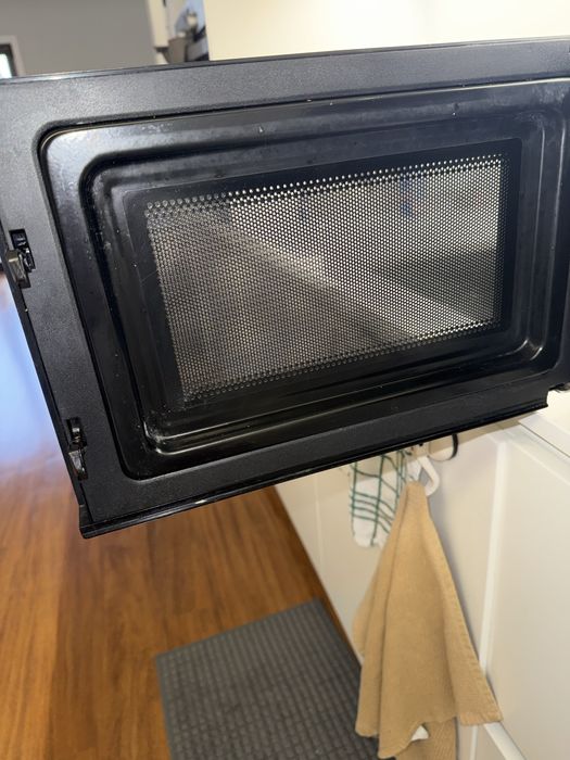 micro-ondas Qilive em perfeito estado