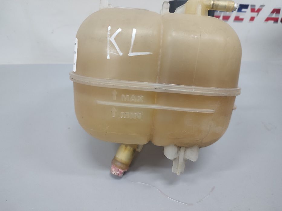 Бачок розширювальний jeep Cherokee kl разборка джип черокі 2015 2.4