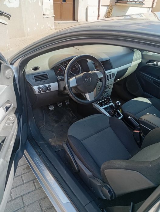 Opel Astra h GTC turbo 2.0