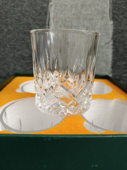Kryształowe szklanki do whisky