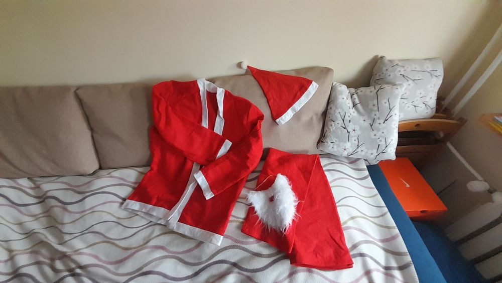 Strój Mikołaja dla dorosłego S do naprawy, uszkodzony