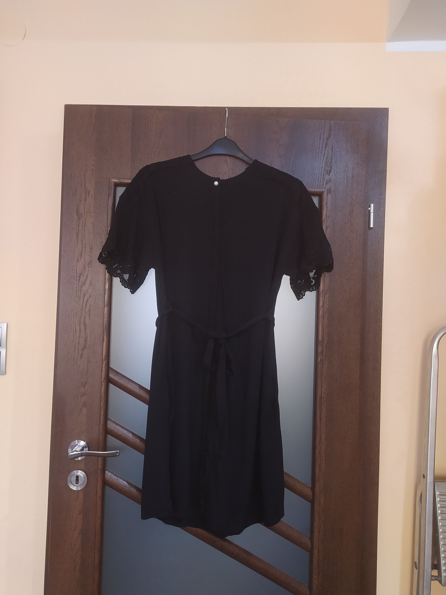 Sukienka mała czarna XS 34 do pracy chrzest wesele komunię na co dzień