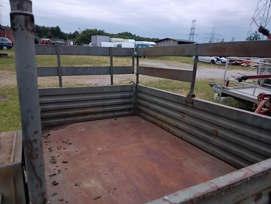 Przyczepka jedno osiowa Wojskowa / Jak NOWA