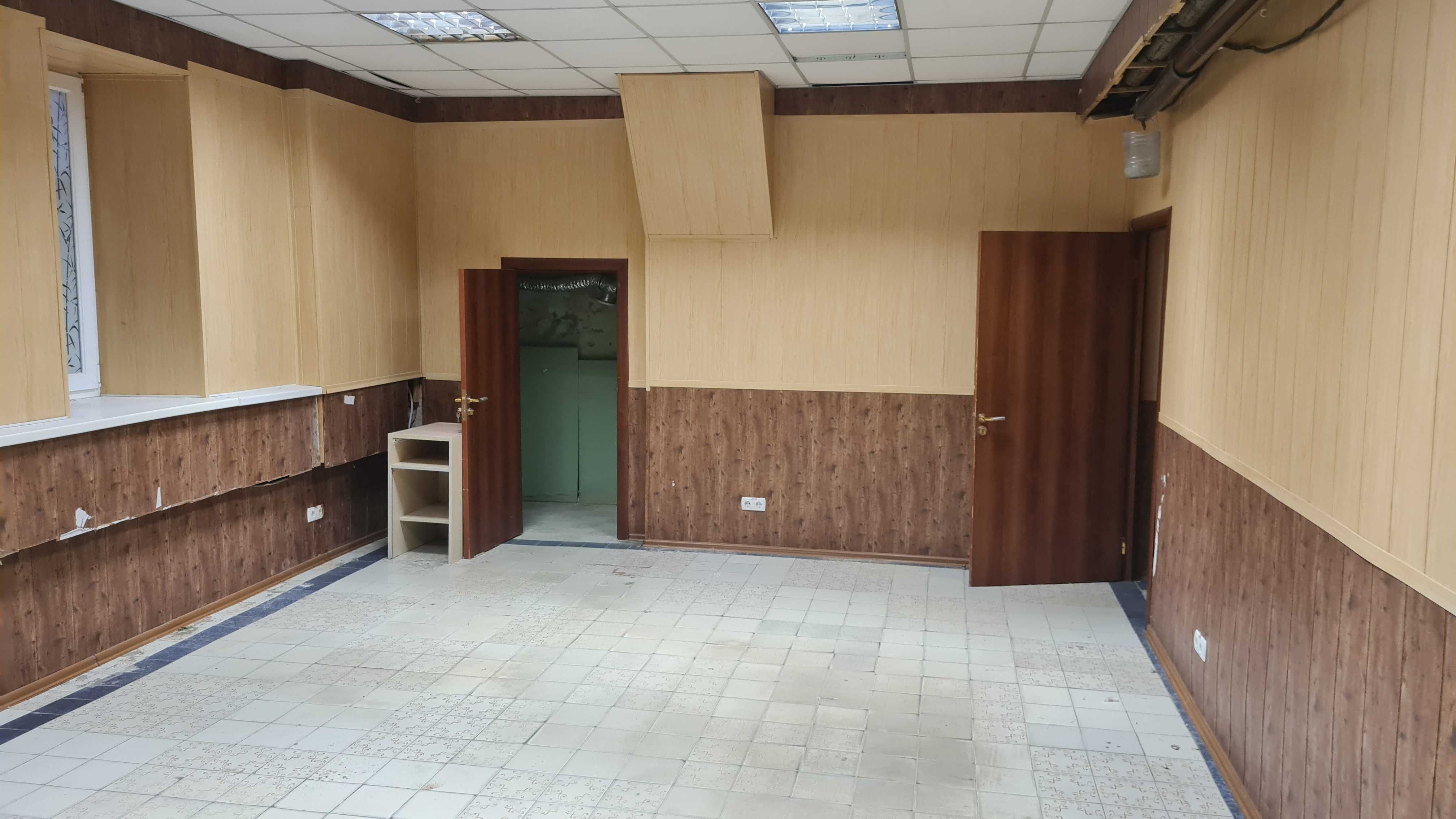 Аренда БЕЗОПАСНОГО офиса 100м в цоколе в Центре