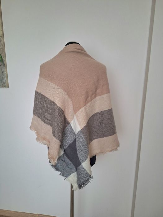 Świetna pastelowa chusta szalik szal zimowy na zime