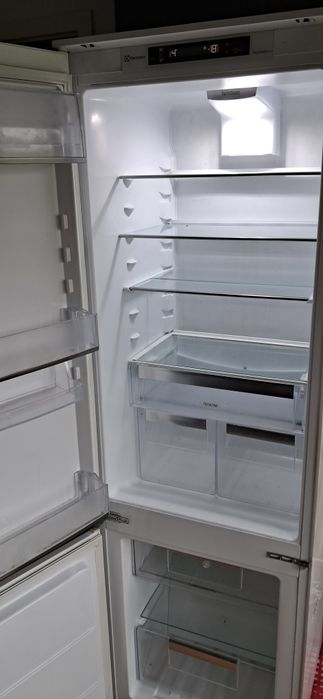 Lodówka elektrolux ENN2854COW  części