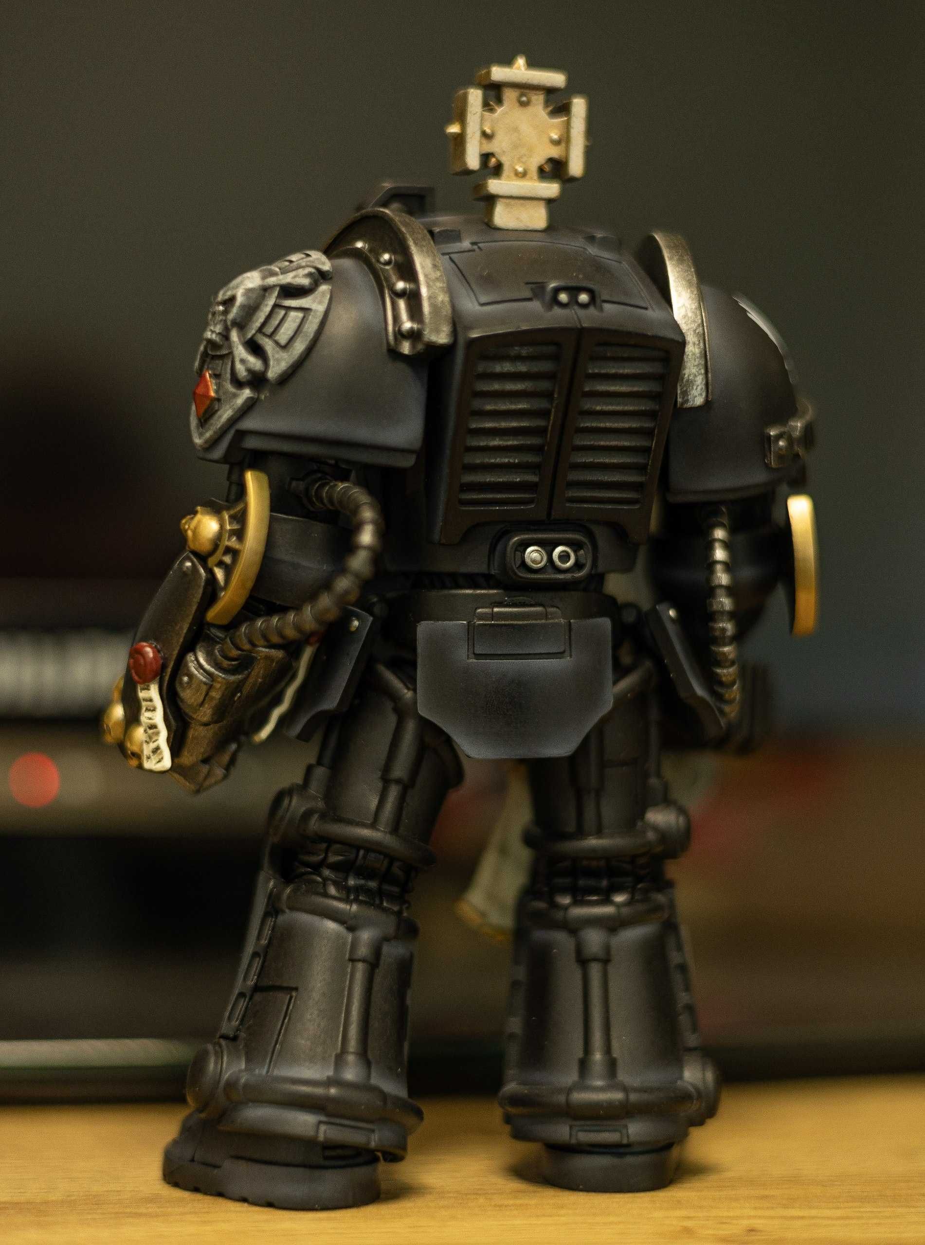 JoyToy Warhammer Кастомізований Термінатор Капітан Залізних Рук