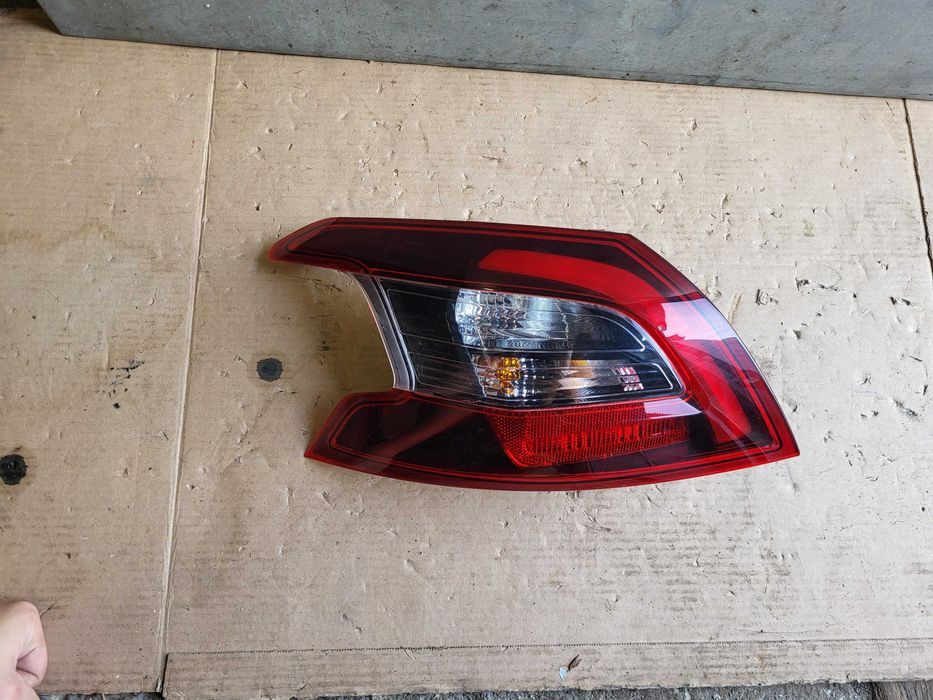 Lampa lewy tył lewa tylna HB LIFT PEUGEOT 308 T9