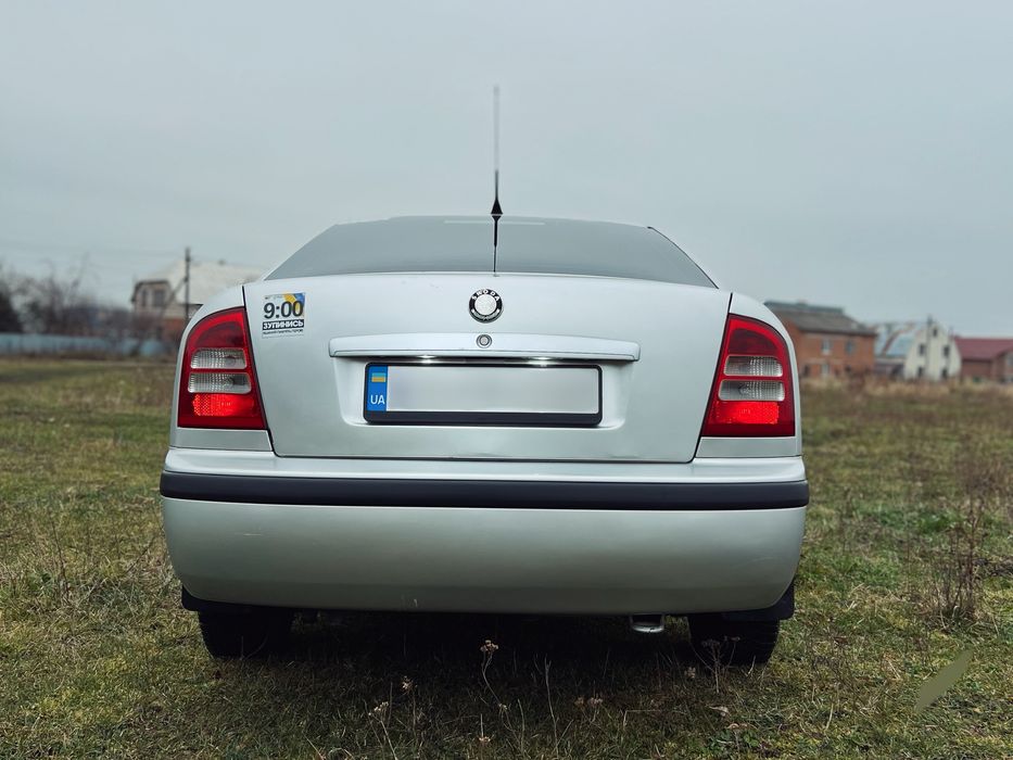 Шкода тур 1.6 MPI (Чешка)