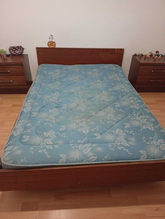 Vendo cama de casal