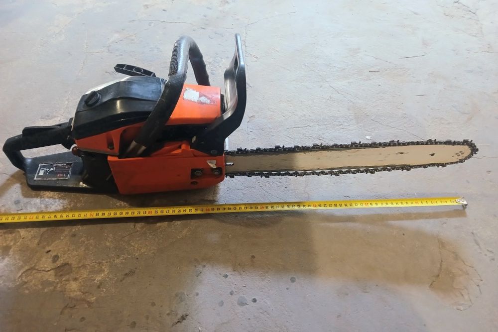 Продам бензопилу