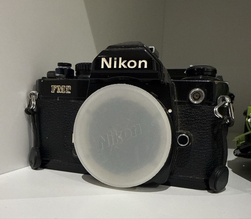 Nikon FM2n preta