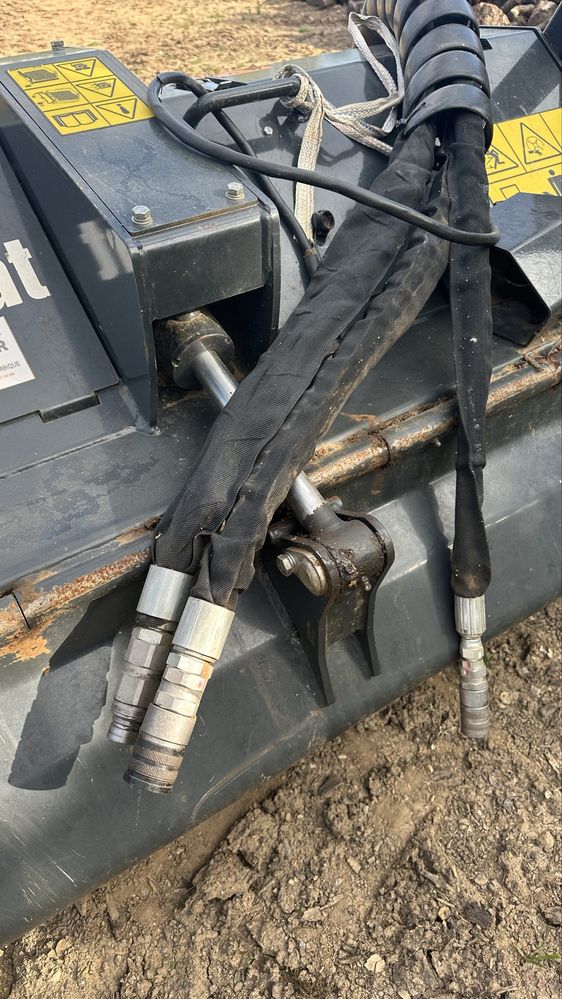 Destroçador florestal bobcat fcr150st semi novo com 50 horas