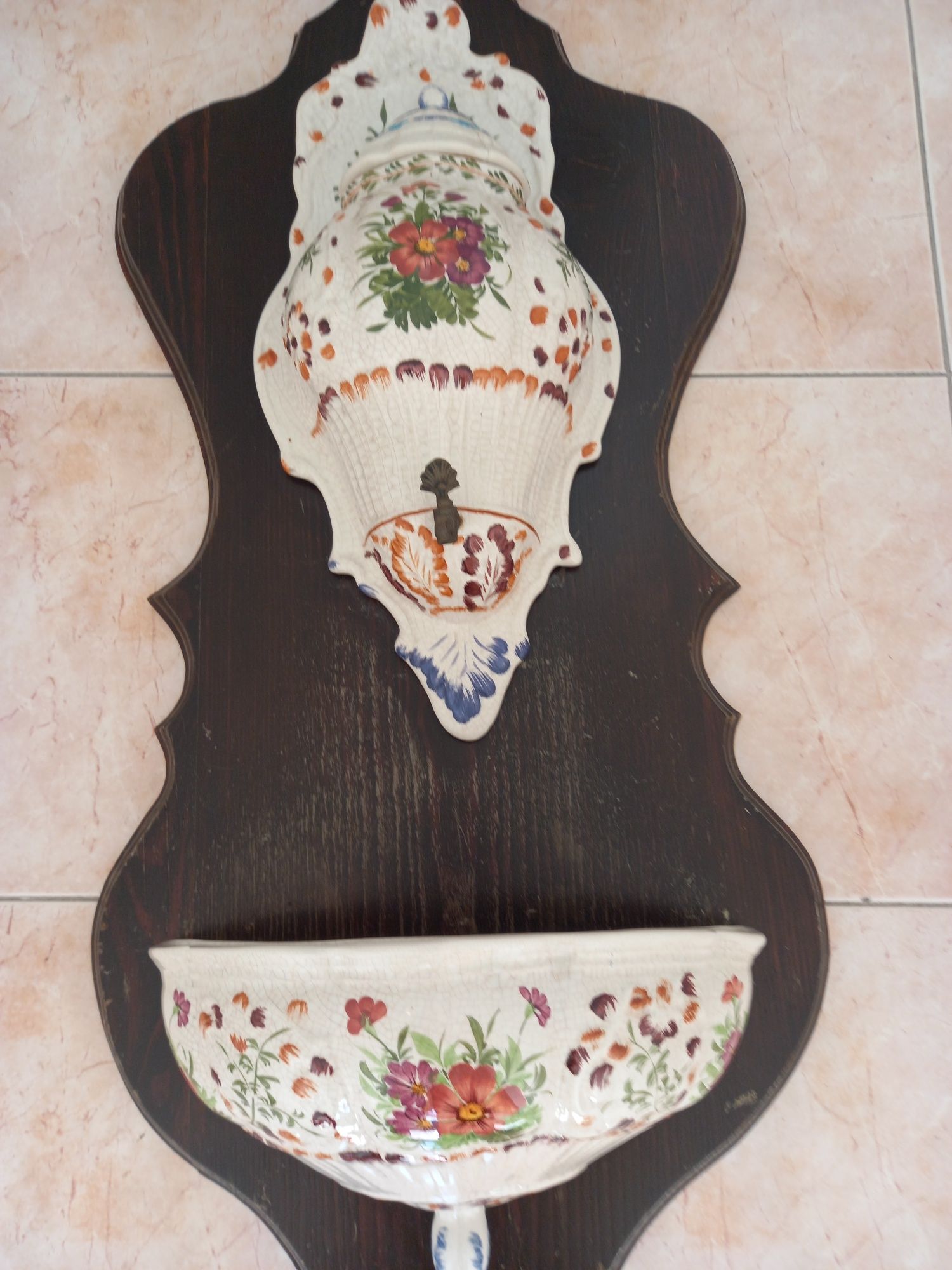 Fonte decorativa para parede