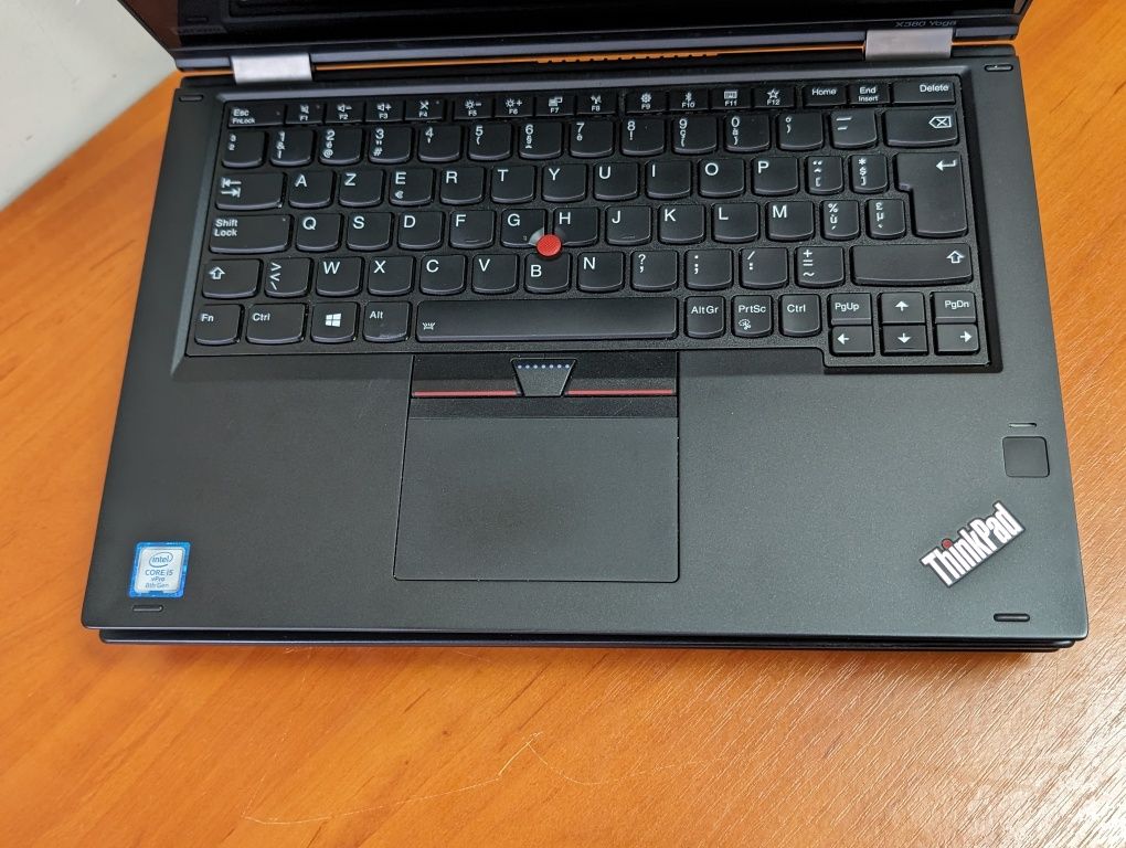 Сенсорний Ноутбук Lenovo ThinkPad X380 Yoga/і5/13.3/IPS/8/256/FullHD