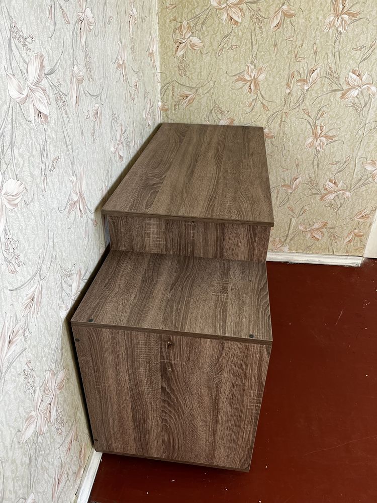 Продам стіл б . в .
