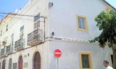 Casa traça antiga em Elvas na saida principal da zona historica