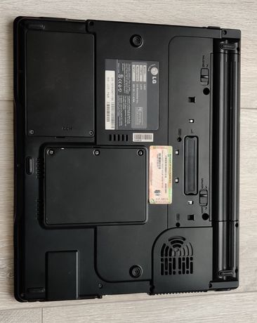 Ноутбук LG S7 LS70