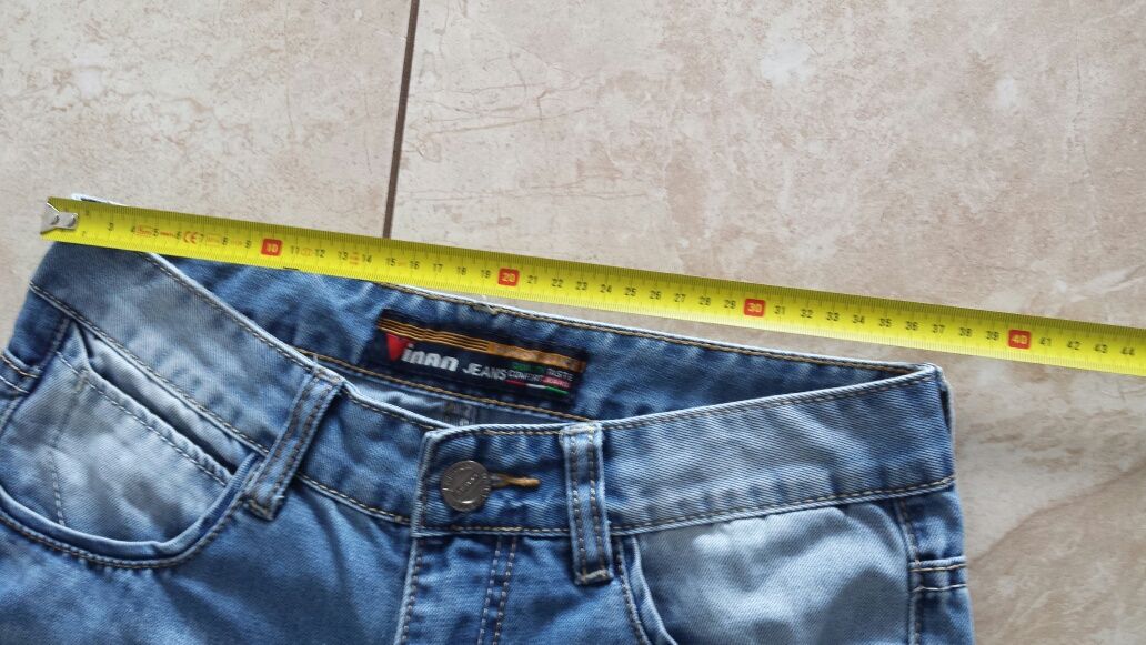 Spodnie Dżinsowe Rozmiar 29, Sweter Rozmiar M. Ubranie Męskie Jeans.