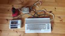 Komputer COMMODORE 64 + magnetofon + zasilacz + joystick / SPRAWNY