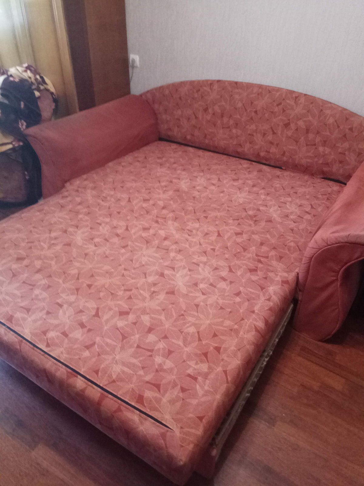 Продам диван б/в