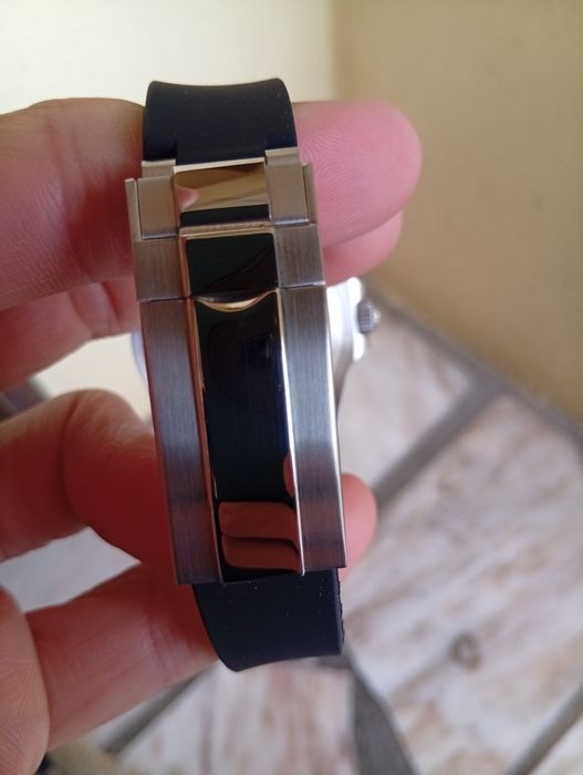 Relógio Explorer GMT automático