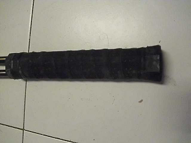 Raquete de Ténis marca DUNLOP, modelo XLT-15.