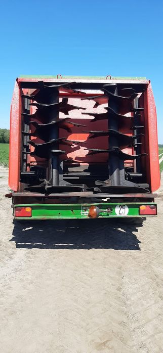 Rozrzutnik obornika Coutand Twister