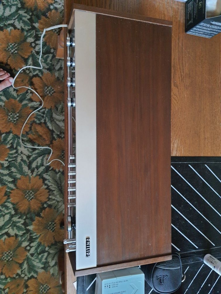Amplituner Philips HR 22  781 sprzedam.