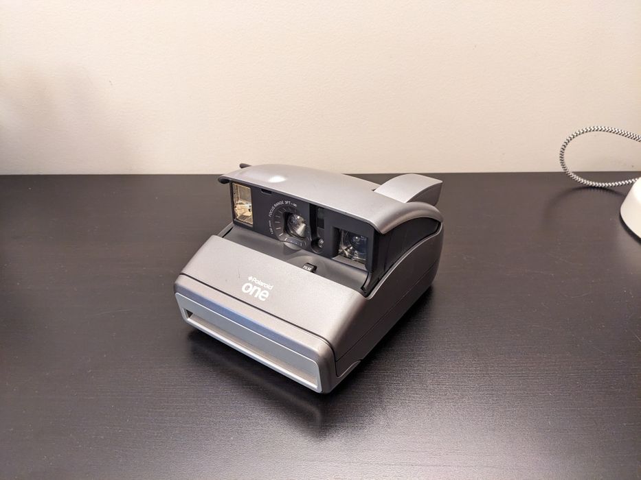 Polaroid One 600