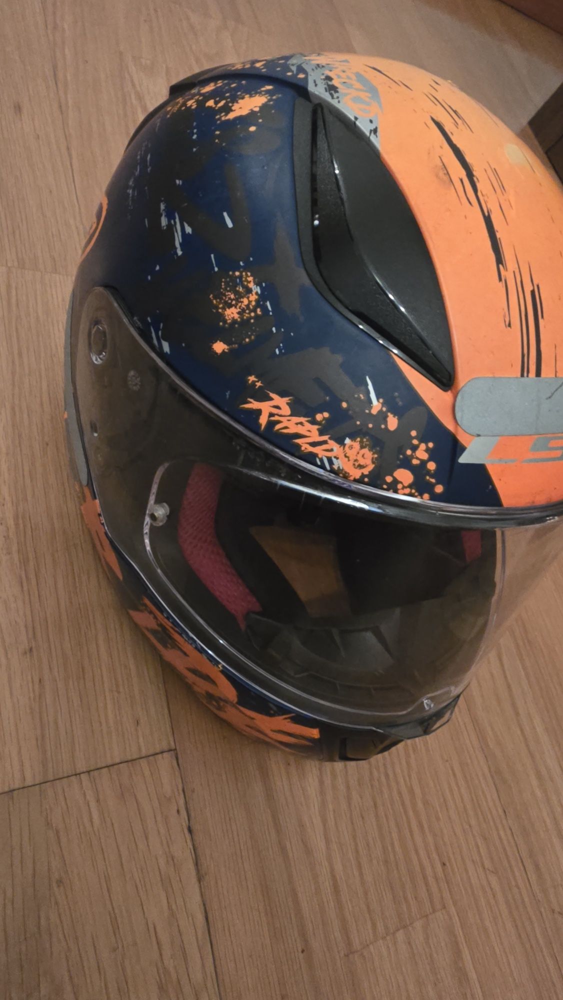 2 - Capacete L52 e 4Term + aloquete