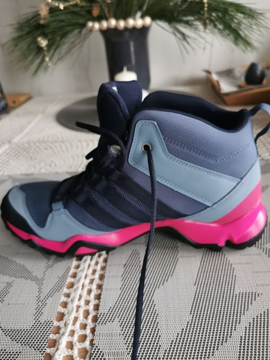 Nowe damskie buty Adidas