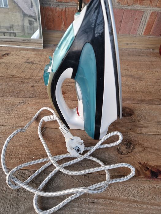 Утюг в хорошем состоянии