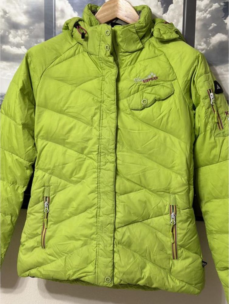 Жіноча гірськолижна куртка Icepeak розмір S/36