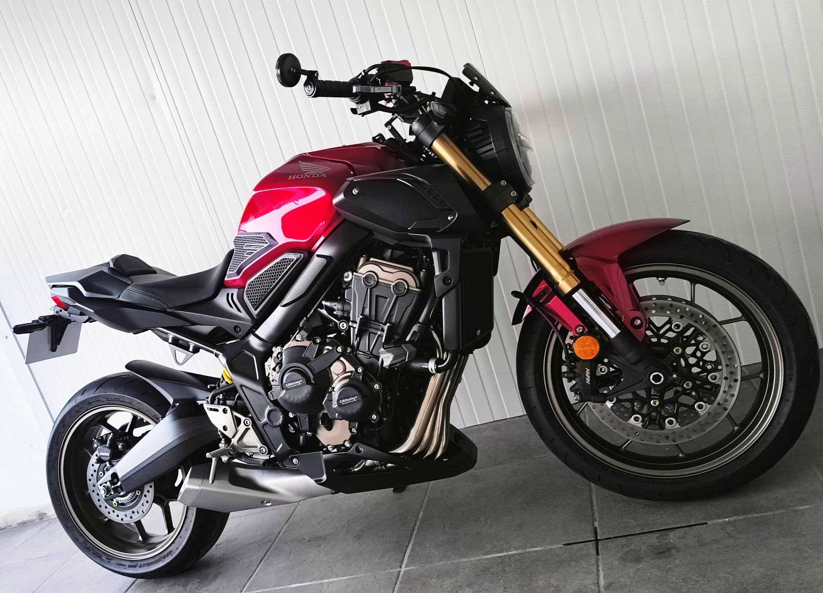 Honda CB650R 4700km