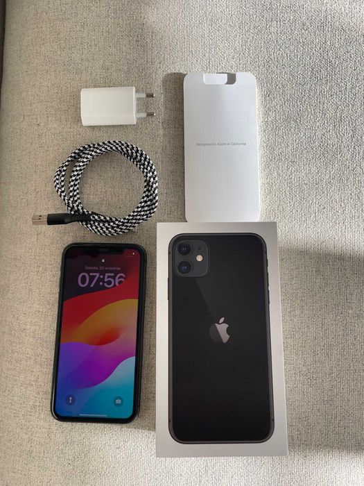 Iphone 11 64gb czarny Stan bdb szkło ochronne