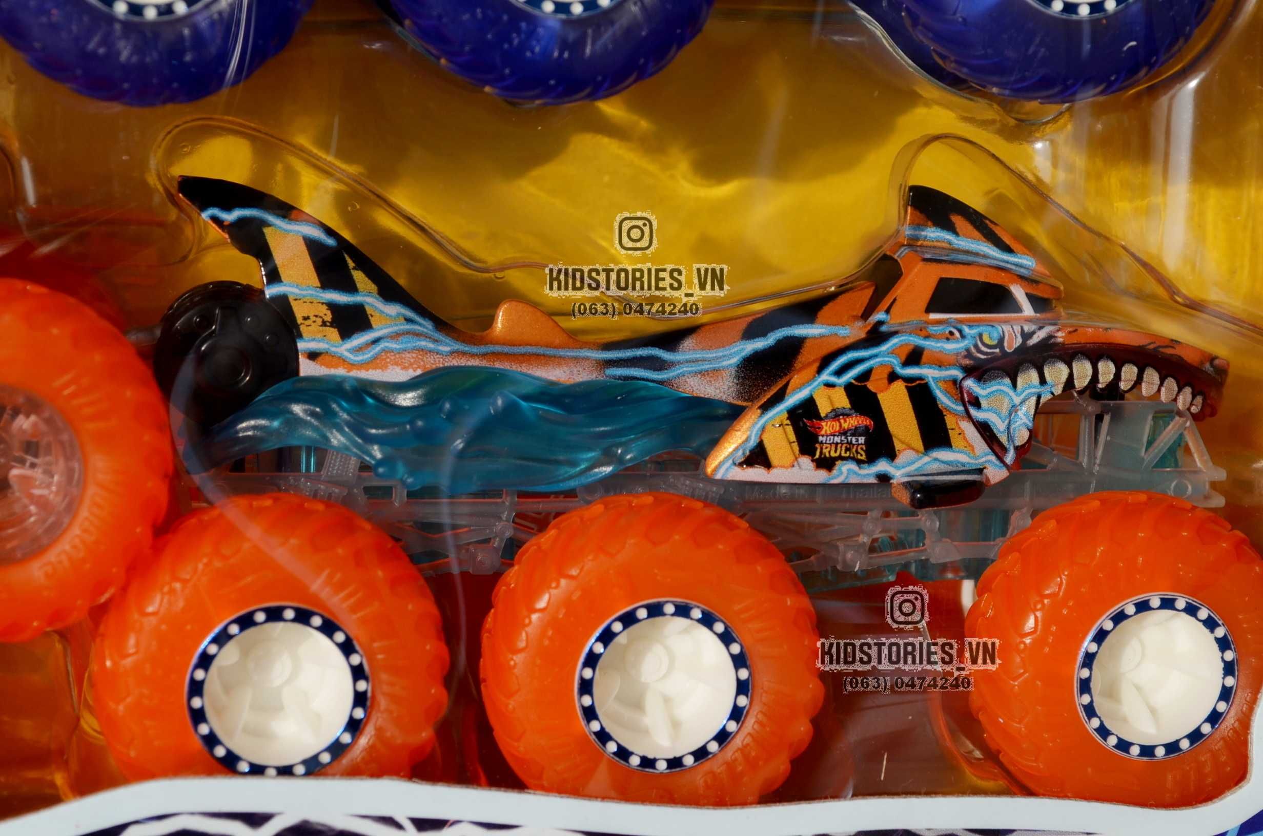 Набір Hot Wheels Monster Trucks Tiger Shark Big Rigs супер тягач акула