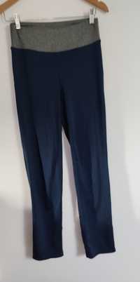 Sportowe spodnie dresowe Bonprix S
W pasie 34 cm x 2 bez rozciągania
D