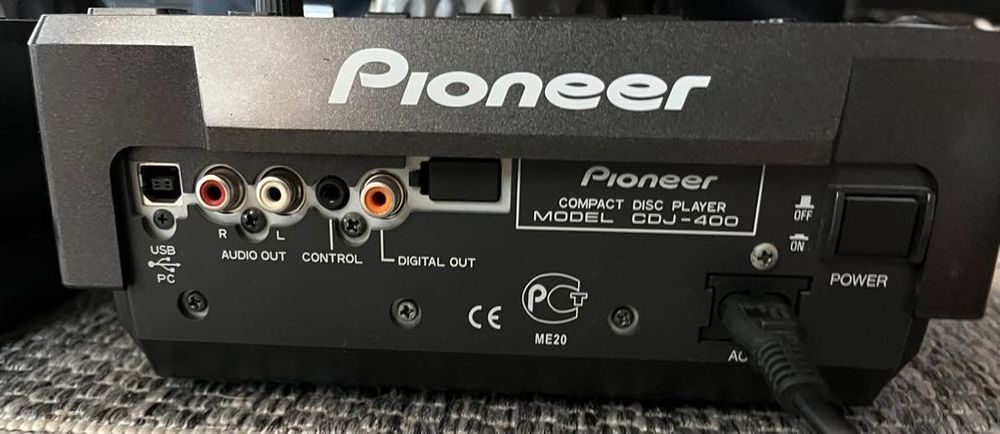 Zestaw DJ: 2x Pioneer CDJ-400 + Mixer DJM-600 – Gotowy do grania!