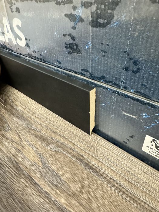 Продаж та монтаж плінтуса професійно Мдф  Дюрополімер Пластик Алюміній