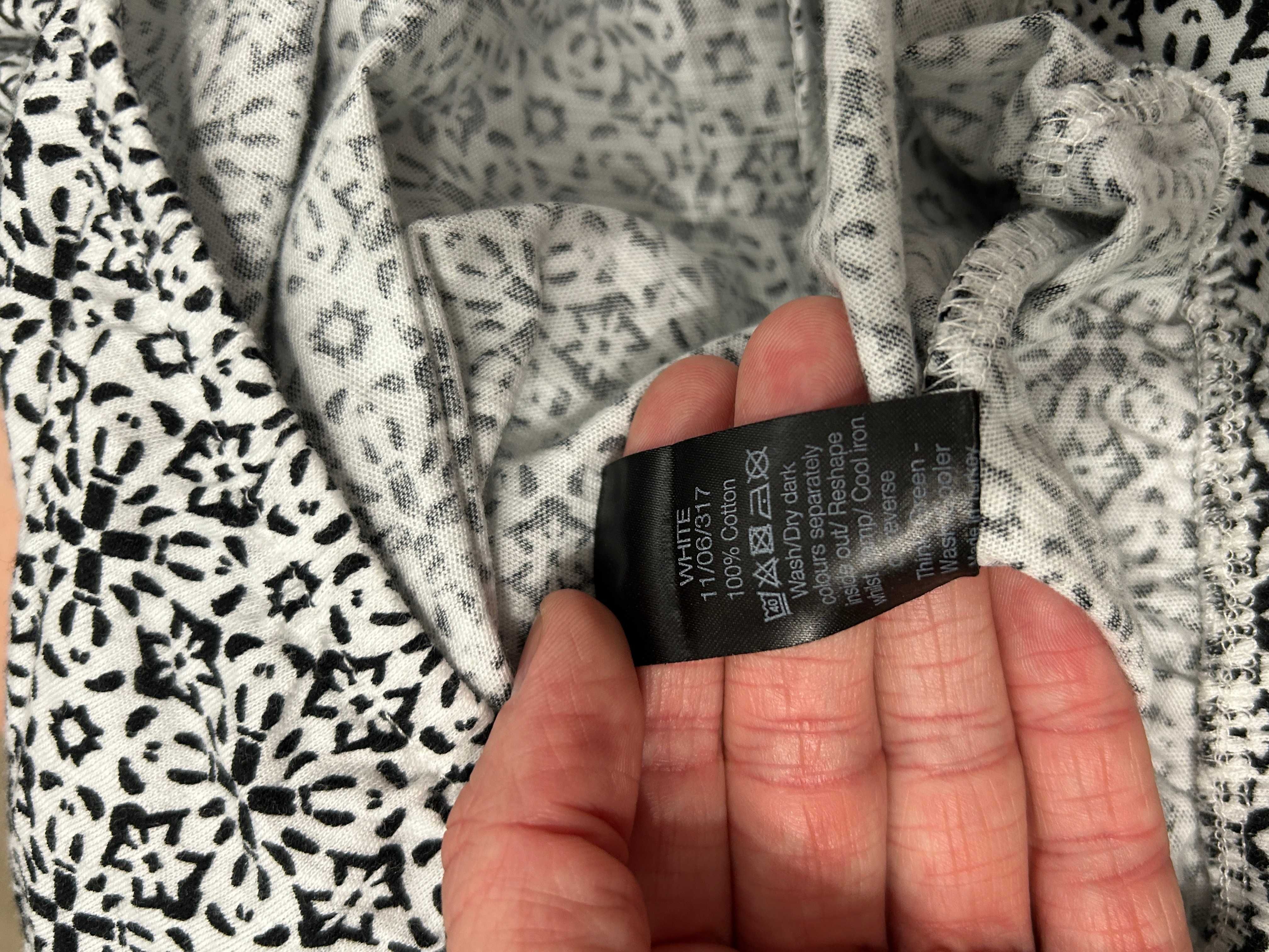 Czarno-biała wzorzysta bluzka letnia – Marks & Spencer, rozmiar 40/42